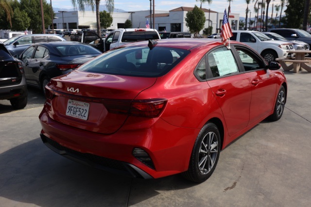2023 Kia Forte LXS photo 3