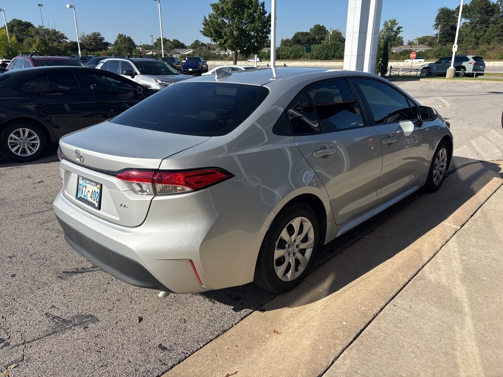 2024 Toyota Corolla LE photo 2