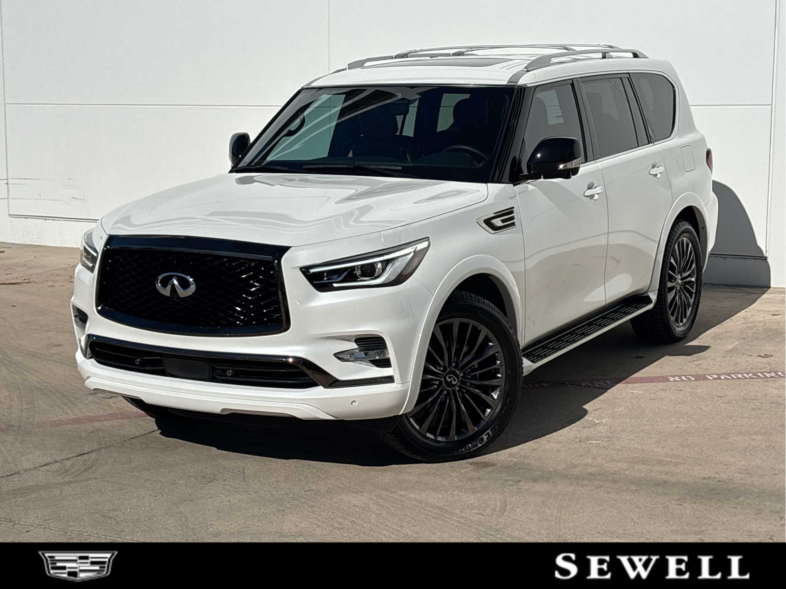 2024 INFINITI QX80 Sensory 4WD's photo