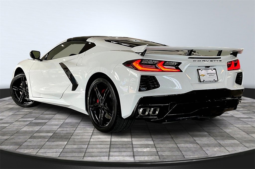 2026 Chevrolet Corvette Stingray 2LT photo 3