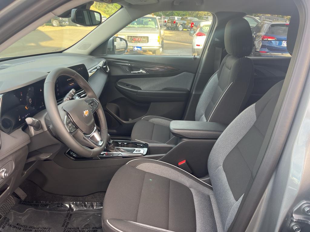 2025 Chevrolet Trailblazer LT photo 19