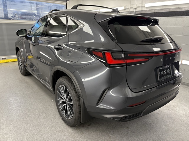 2025 Lexus NX Premium photo 4