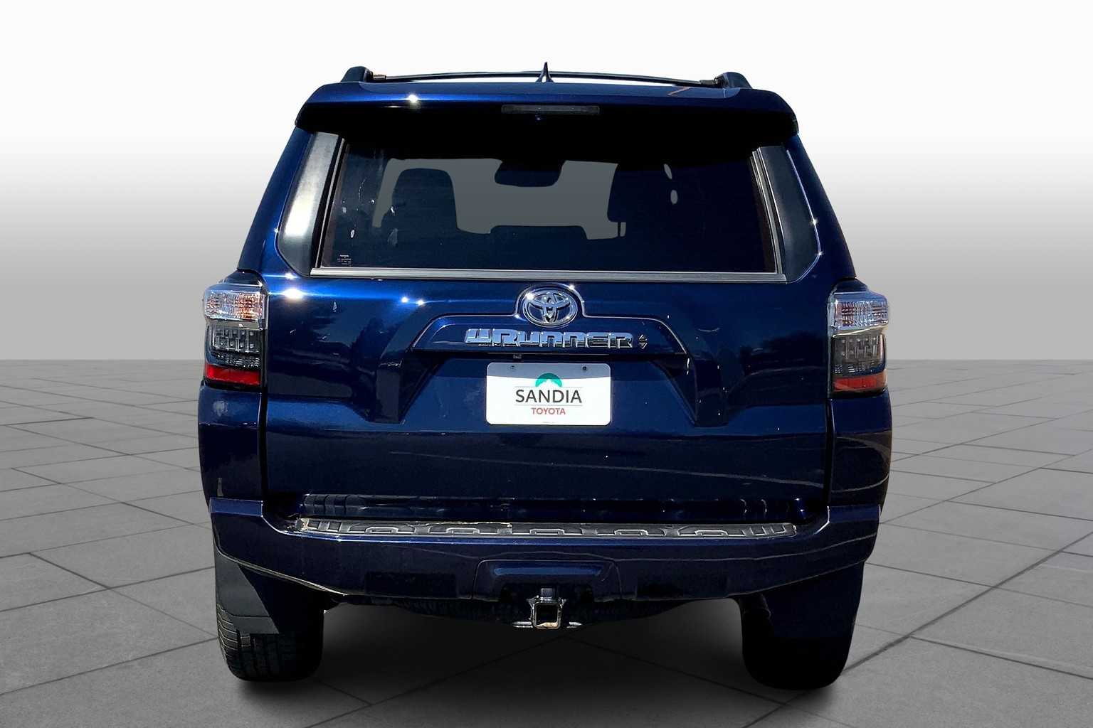 2020 Toyota 4Runner SR5 Premium photo 4