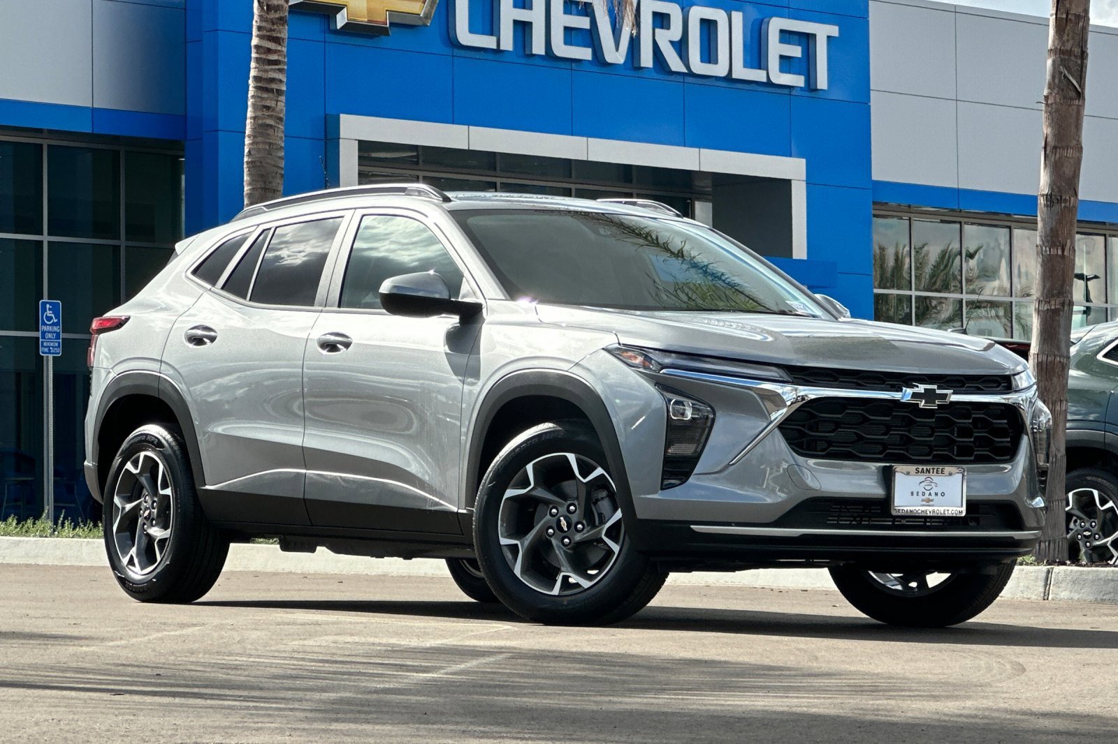 2026 Chevrolet Trax LT photo 2