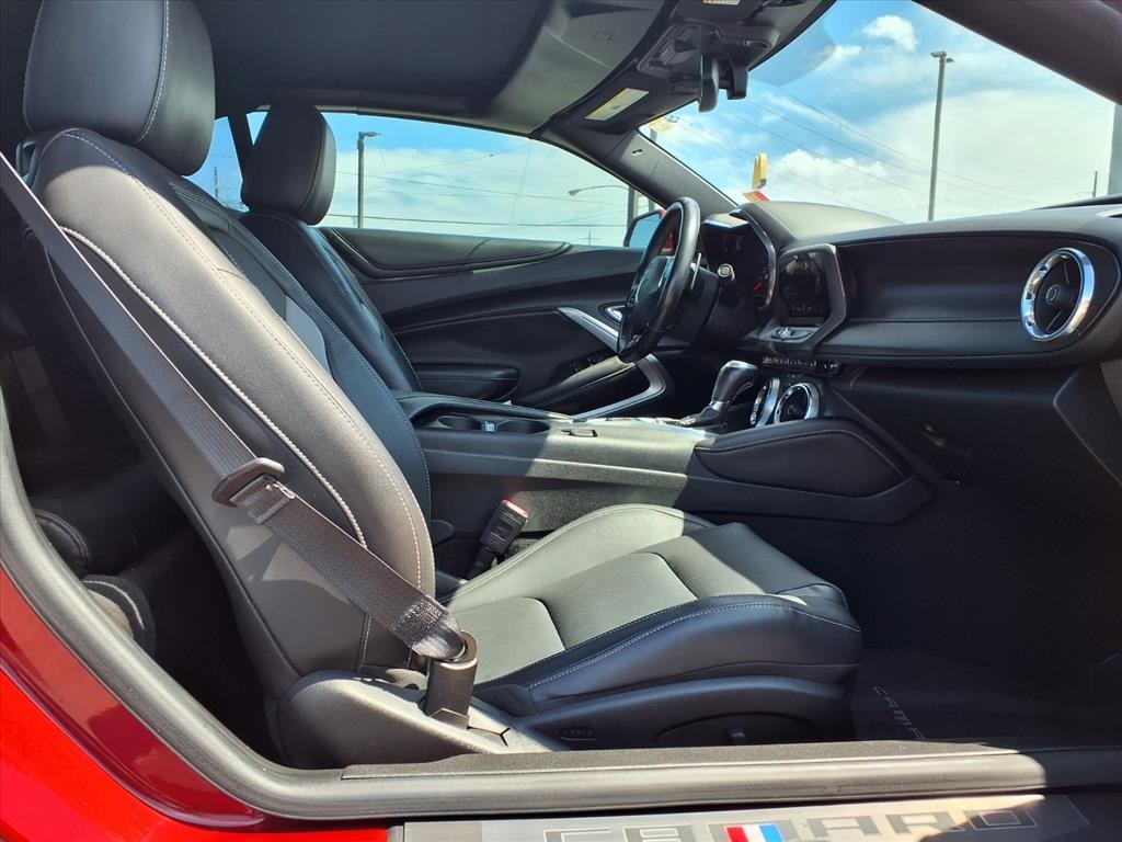2018 Chevrolet Camaro 2LT photo 8