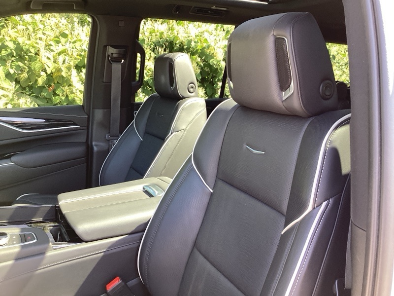 2022 Cadillac Escalade Sport photo 21