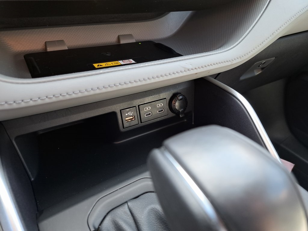 2023 Toyota Highlander Hybrid XLE photo 17