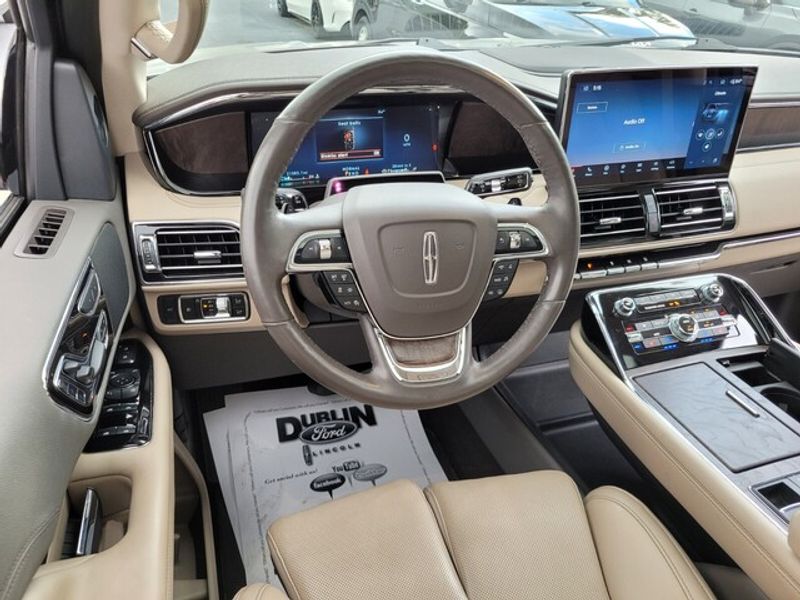 2024 Lincoln Navigator L Reserve photo 7
