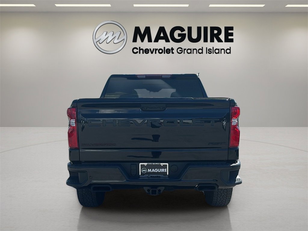 2024 Chevrolet Silverado 1500 RST photo 4