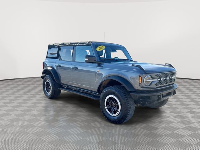 2022 Ford Bronco Base photo 2