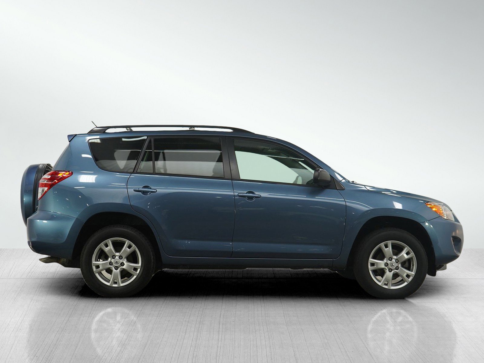 2011 Toyota RAV4 Base photo 4
