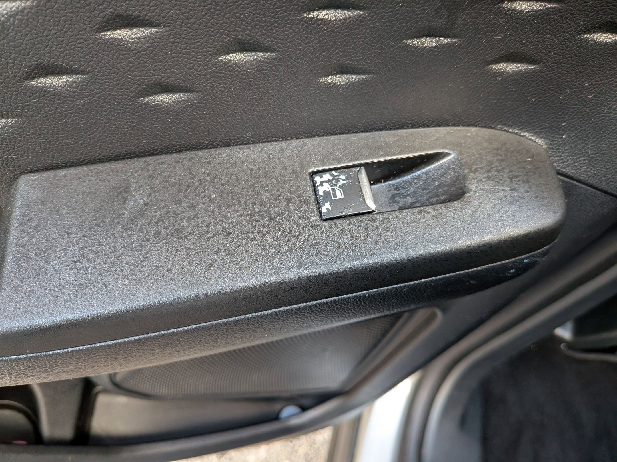 2020 Ford Escape Titanium photo 26