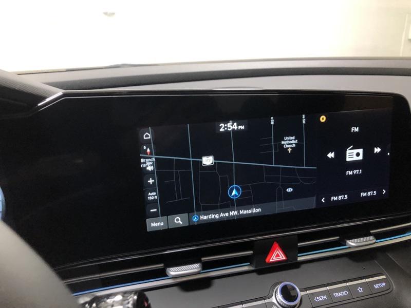2025 Hyundai Elantra SEL Convenience photo 24