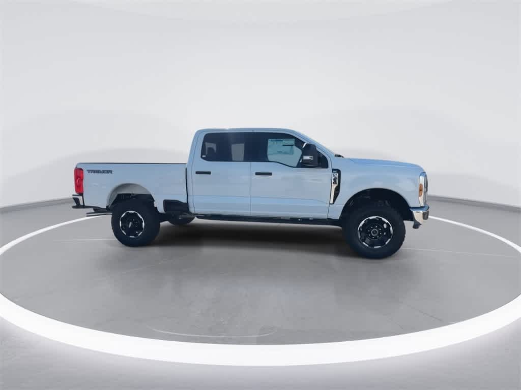 2025 Ford F-350 XLT photo 22