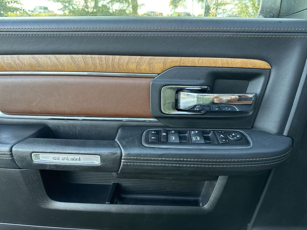 2018 Ram 3500 Laramie Longhorn photo 14