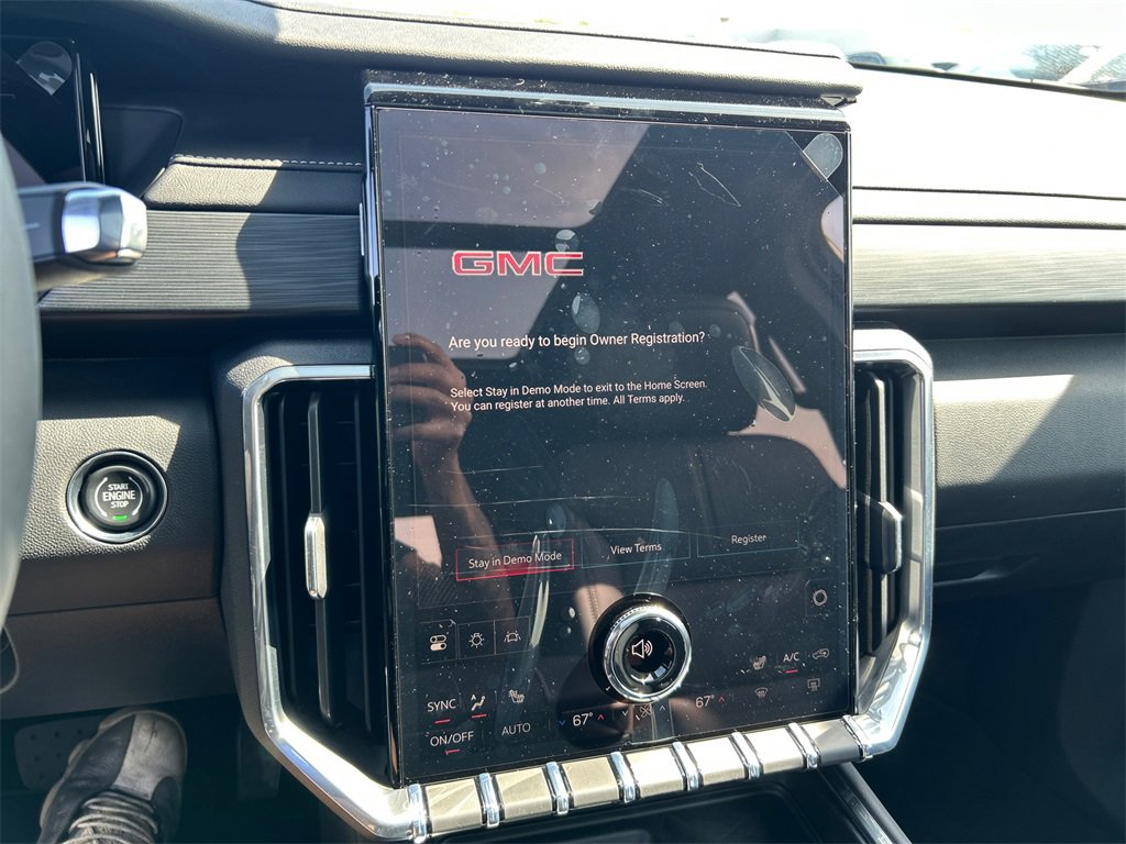 2026 GMC ACADIA - Image 21