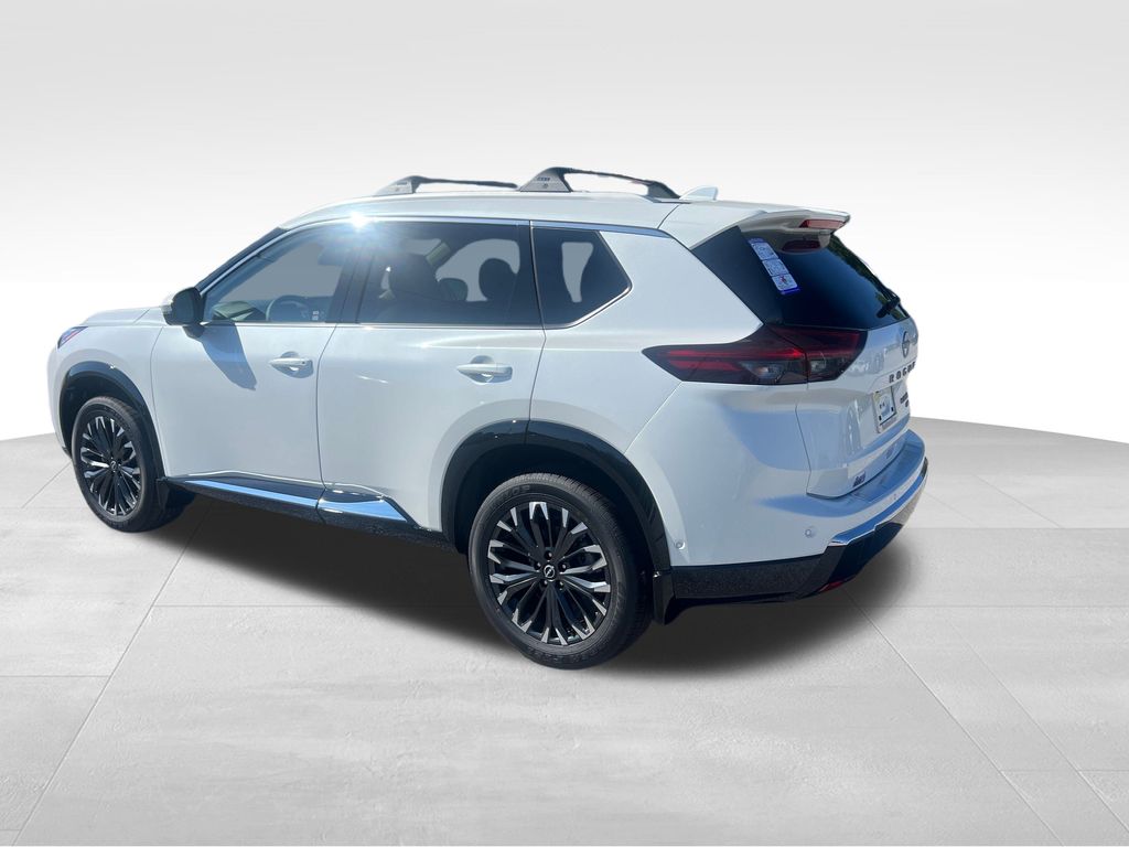 2026 Nissan Rogue Platinum photo 2