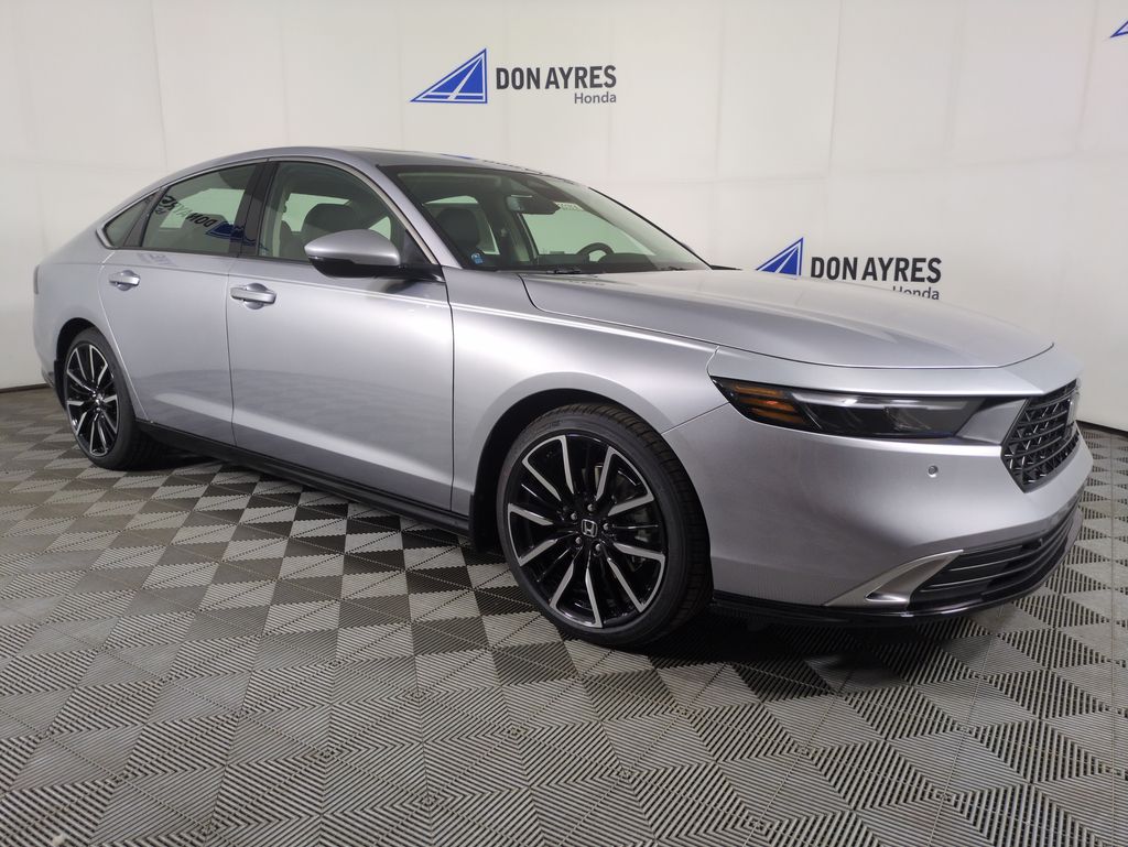 2025 Honda Accord Hybrid Touring photo 7
