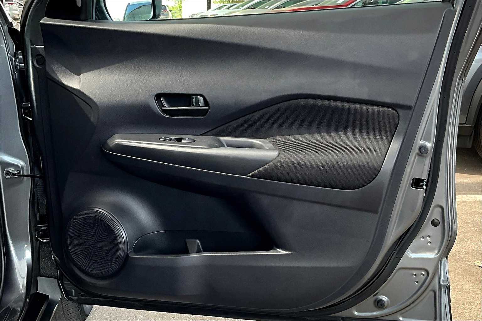 2021 Nissan Kicks S photo 21