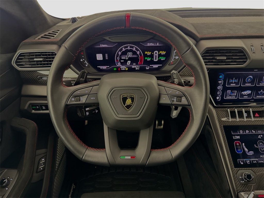 2023 Lamborghini Urus Performante photo 11