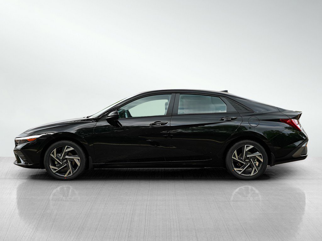 2025 Hyundai Elantra Hybrid SEL Sport photo 3