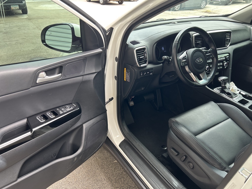 2022 Kia Sportage EX photo 4