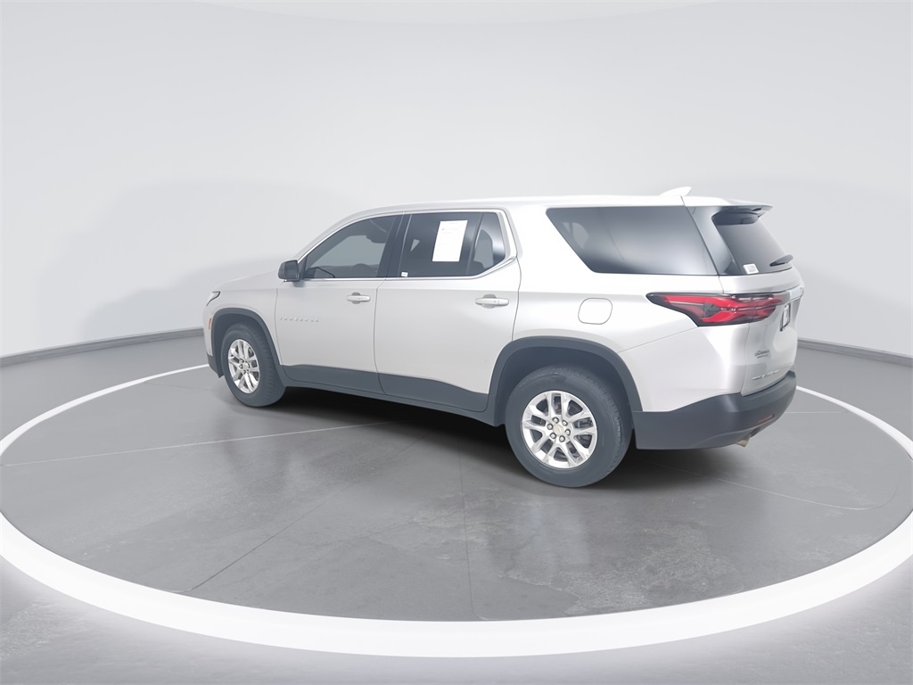 2022 Chevrolet Traverse LS photo 4