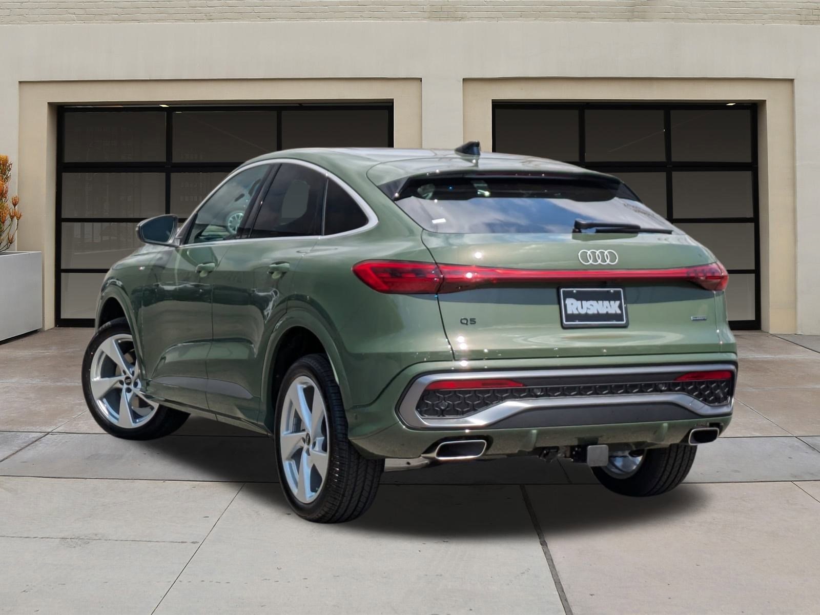2025 Audi Q5 Premium Plus photo 2