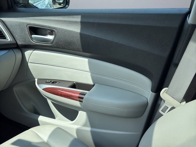 2017 Acura TLX 2.4L Base photo 26