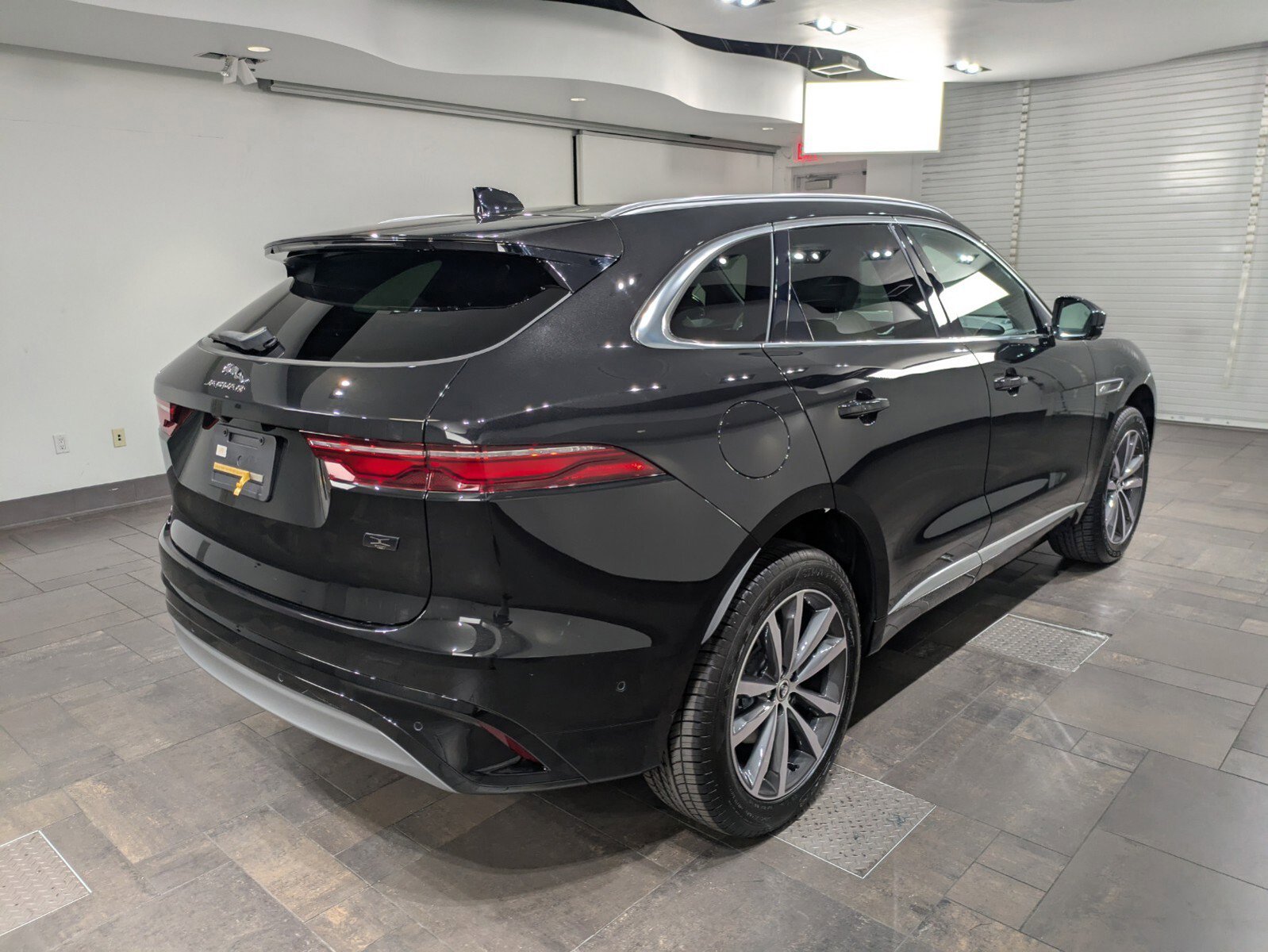 2026 Jaguar F-PACE P250 R-Dynamic S photo 27