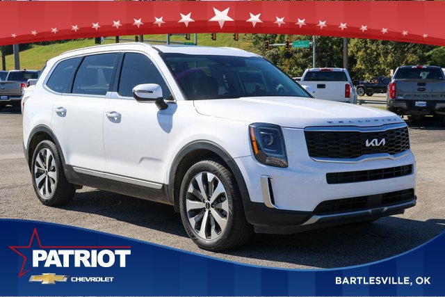 2022 Kia Telluride S's photo