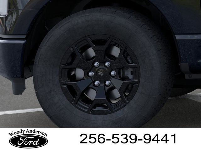 2025 Ford F-150 Lightning XLT photo 16