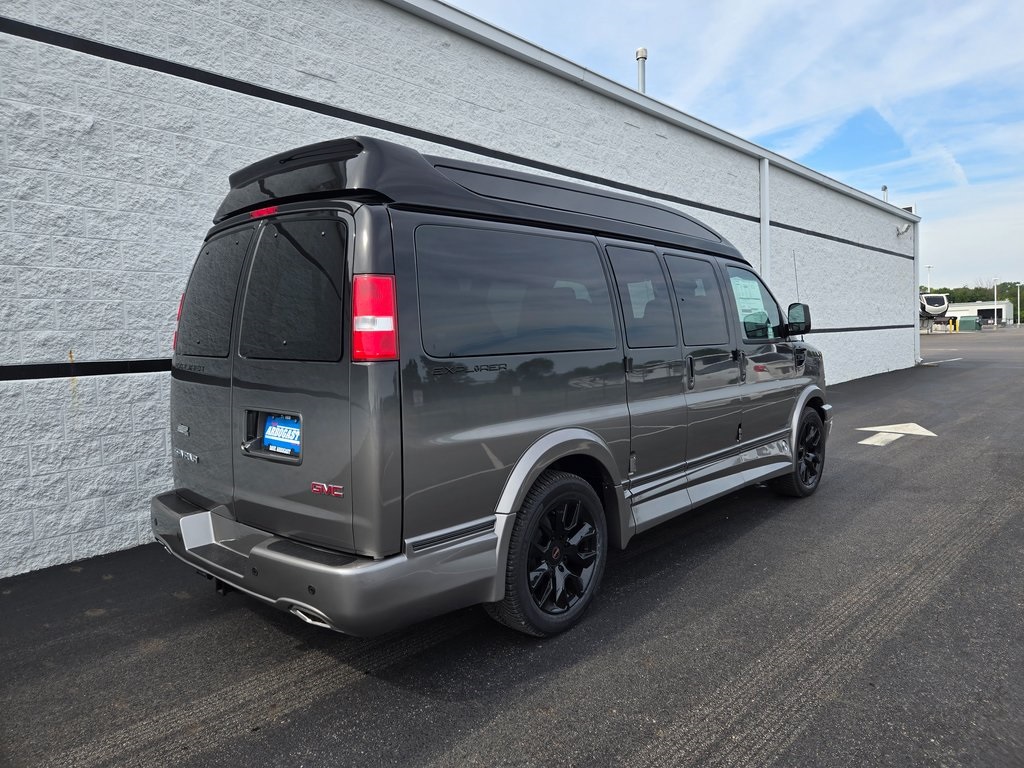 2025 Gmc Savana 2500 Cargo photo 2