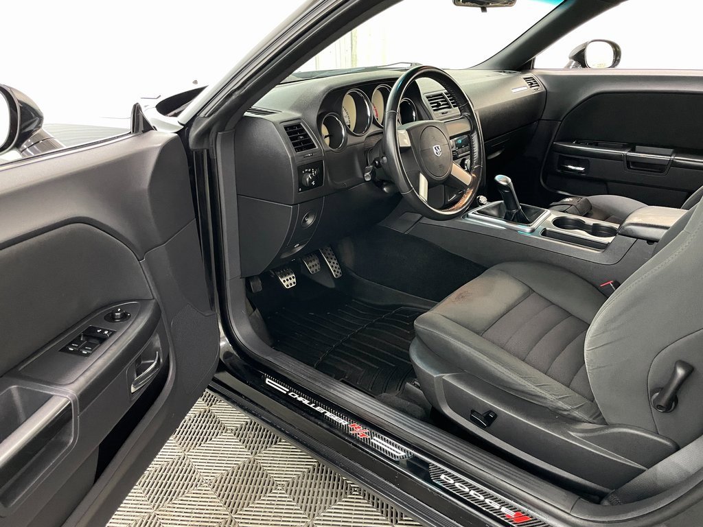 2009 Dodge Challenger R/T photo 3