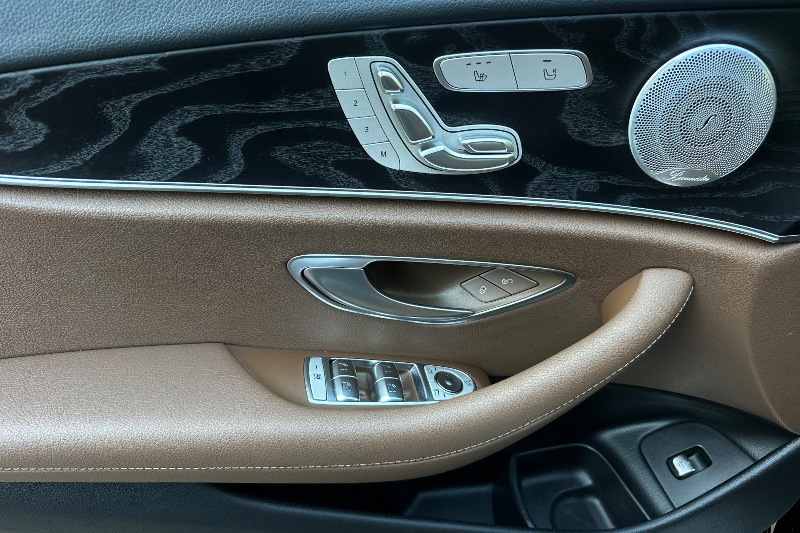 2020 Mercedes Benz E 350 Sedan photo 19