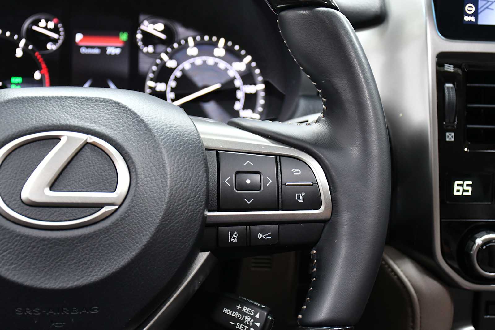 2023 Lexus GX 460 Luxury photo 17