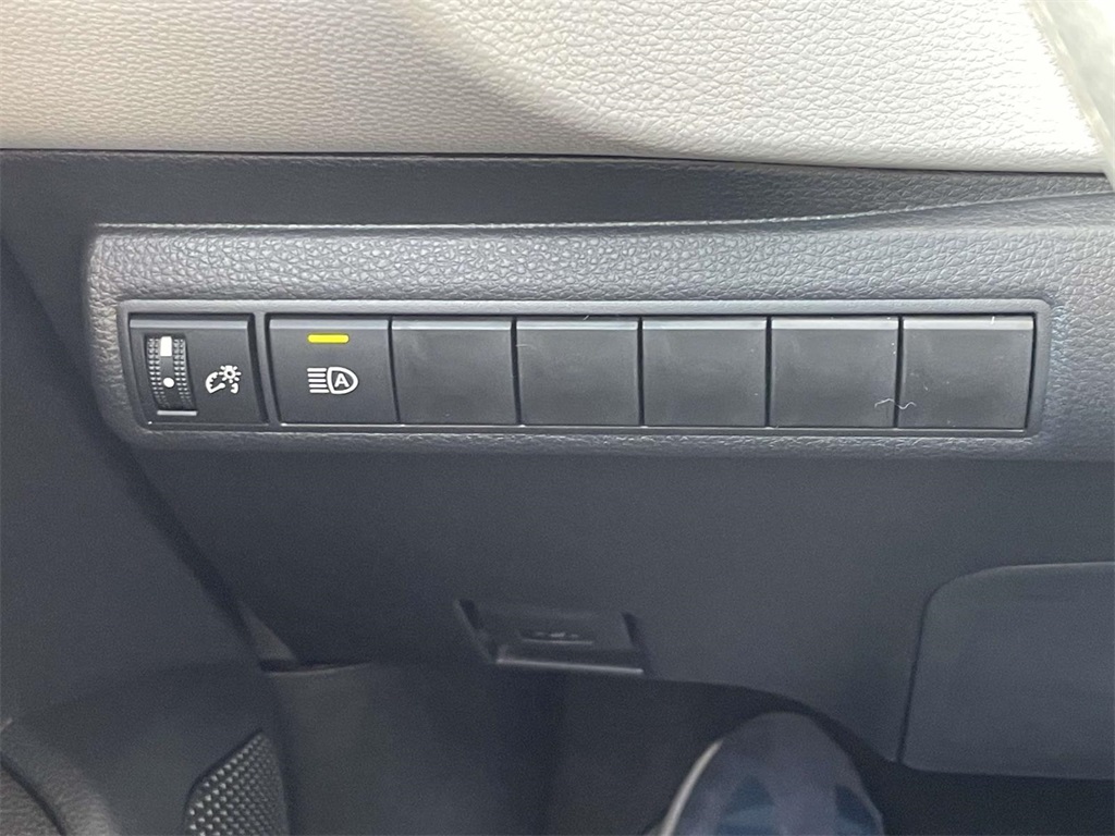 2026 Toyota Corolla LE photo 16