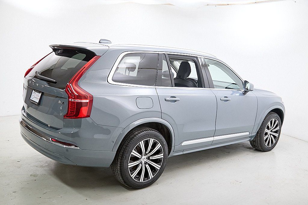 2023 VOLVO XC90 - Image 9