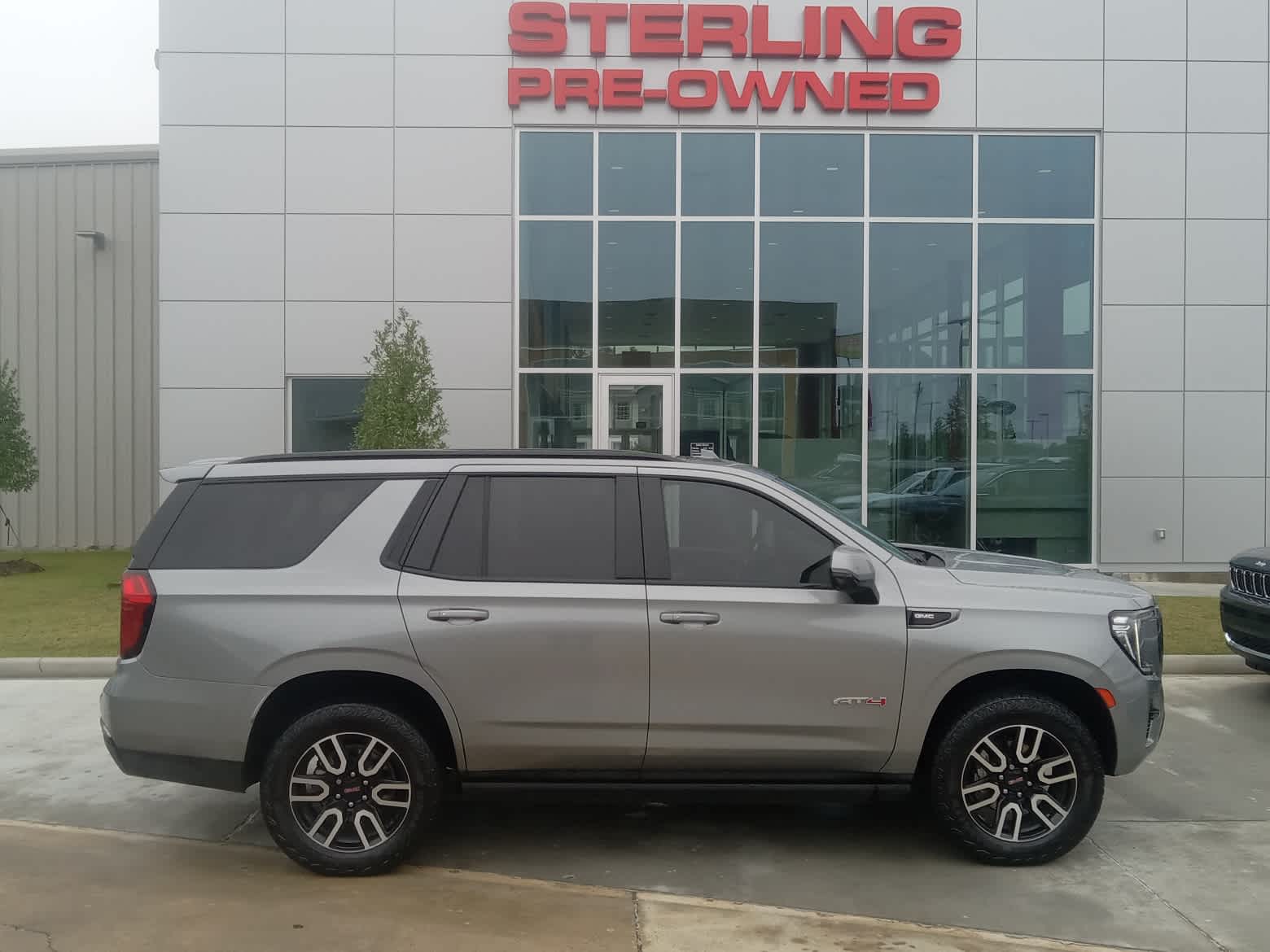 2023 GMC Yukon AT4's photo