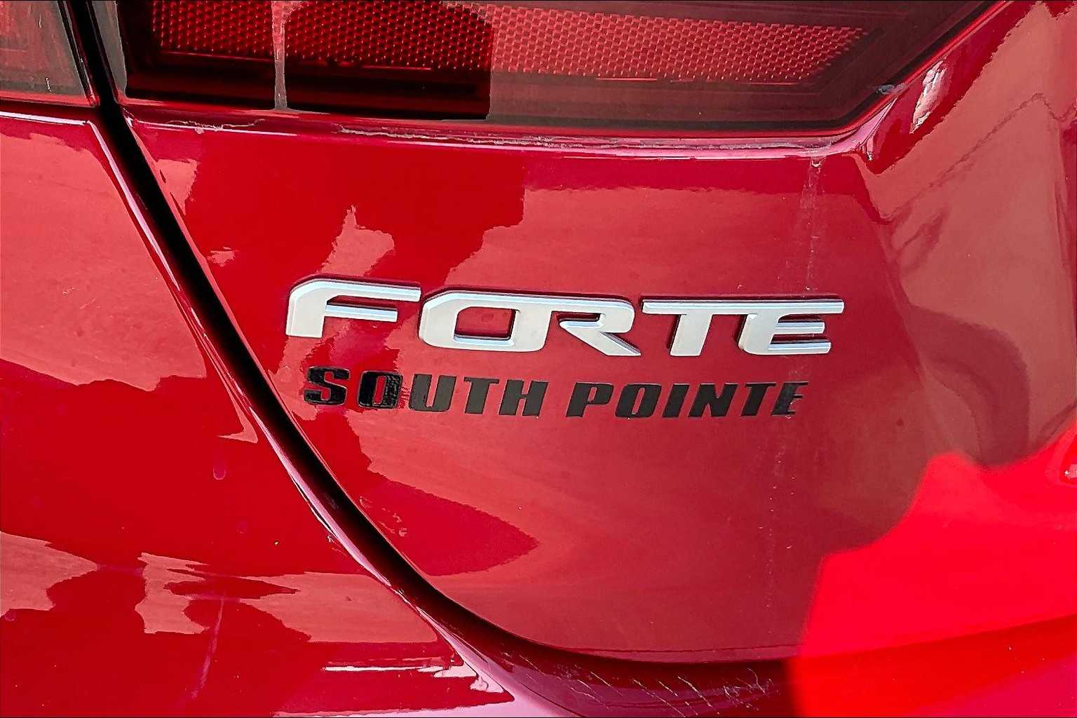 2023 Kia Forte GT photo 28