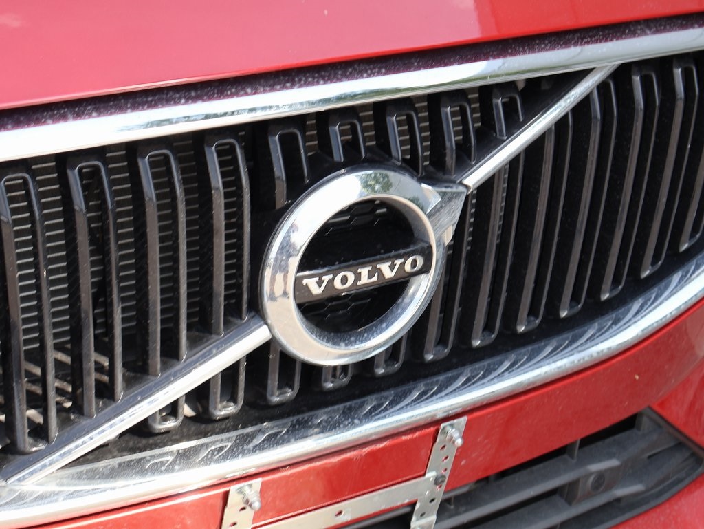 Used 2021 Volvo XC60 Momentum with VIN YV4102RK5M1810175 for sale in Kansas City