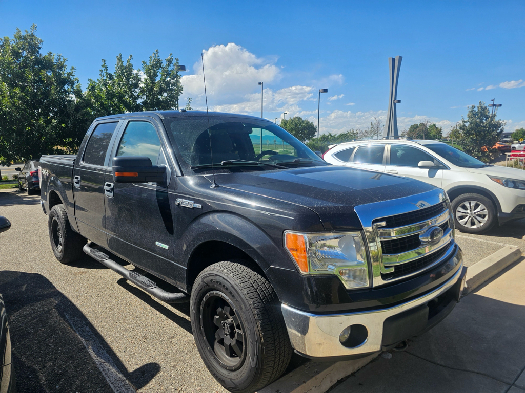2013 Ford F-150 XLT photo 2