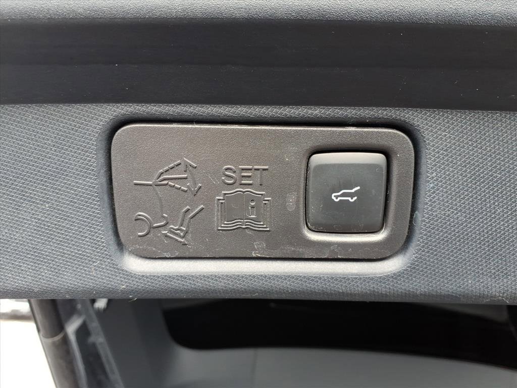 2023 FORD MUSTANG MACH-E - Image 32