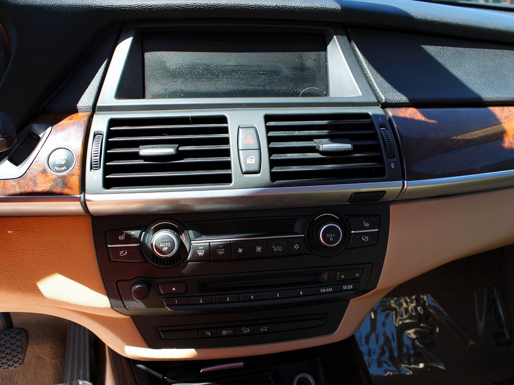 2013 Bmw X5 xDrive50i photo 16