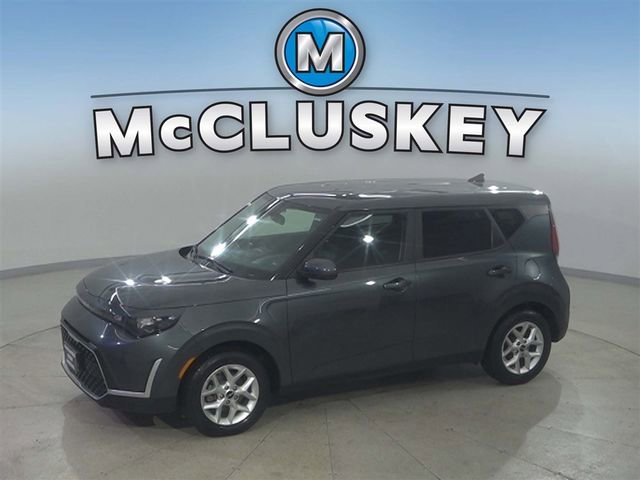 2023 Kia Soul LX's photo
