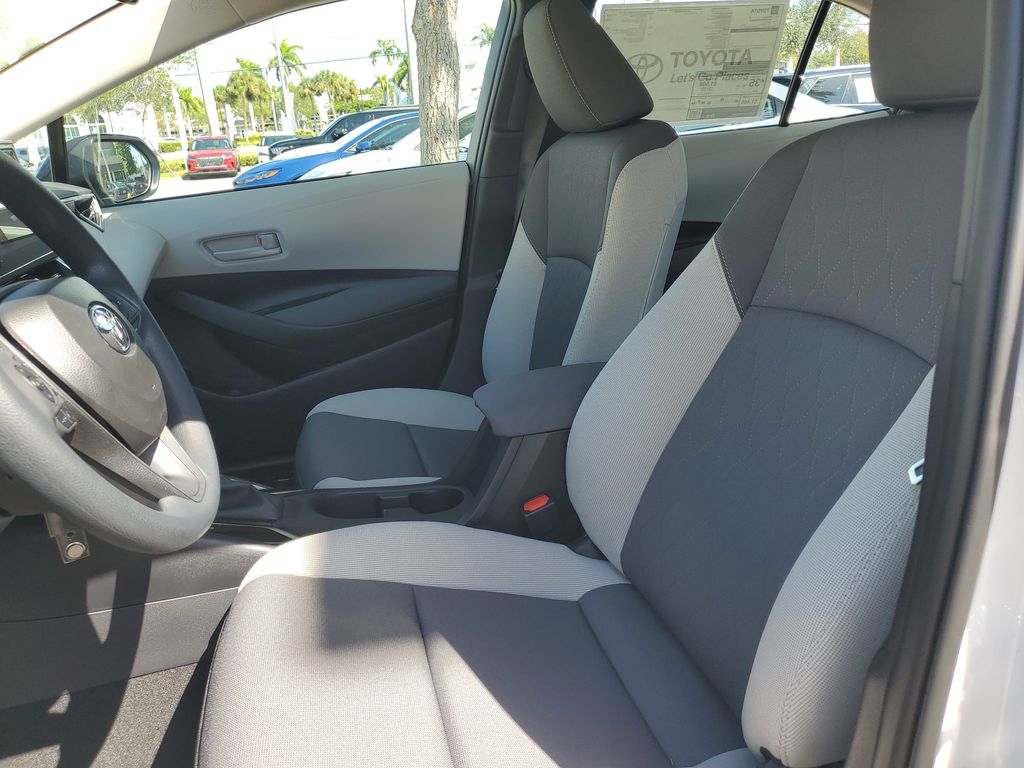2026 Toyota Corolla LE photo 14