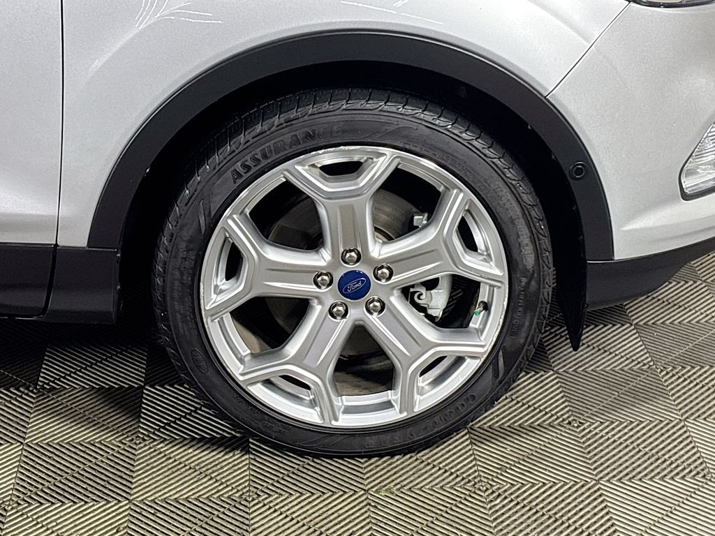 2019 Ford Escape Titanium photo 23