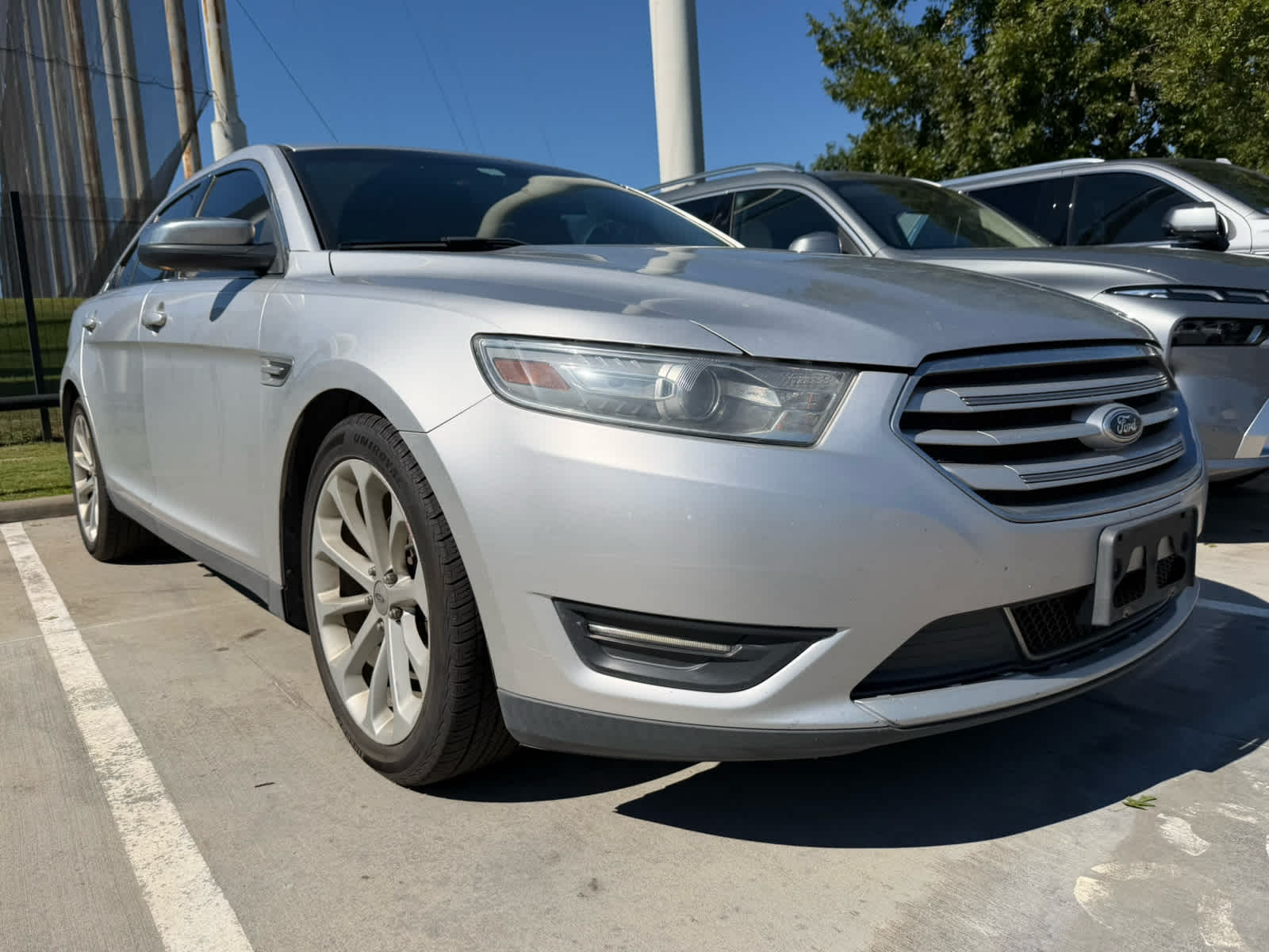 2013 Ford Taurus Limited photo 2