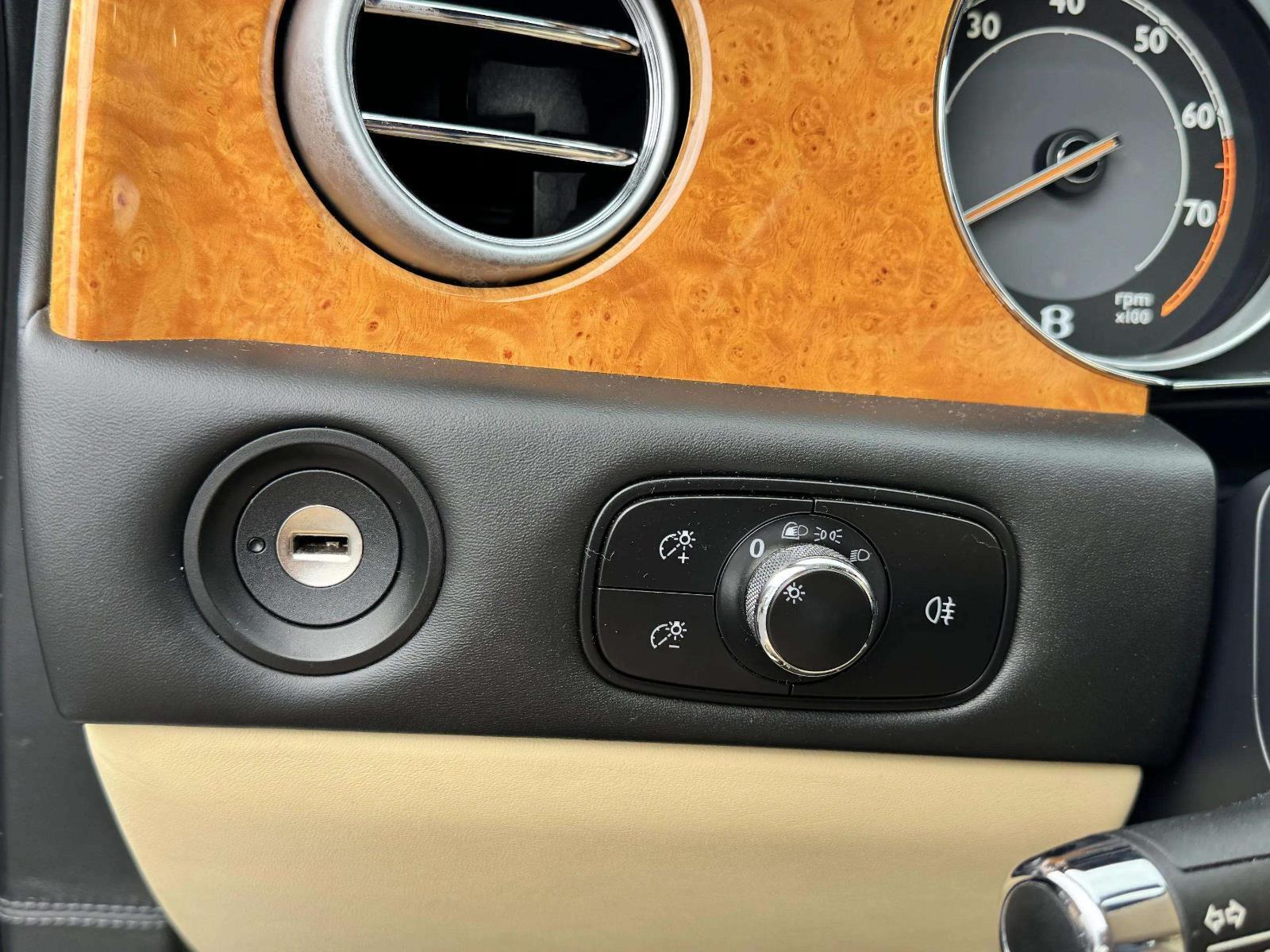 2014 Bentley Flying Spur Base photo 42