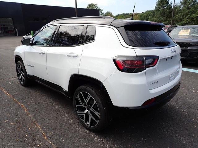 2025 Jeep Compass Limited photo 3
